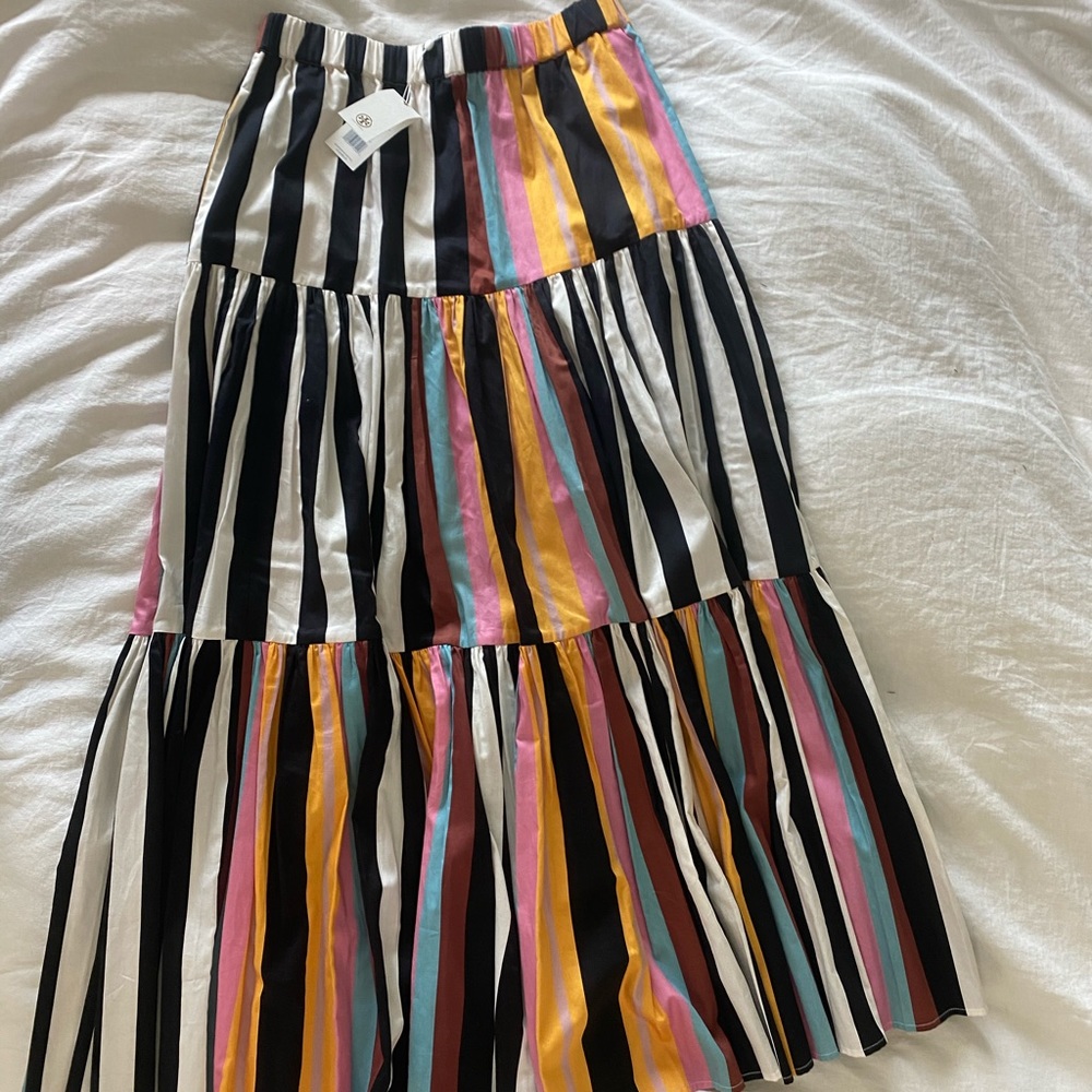 Tory Burch Printed pedant skirt tags on never worn